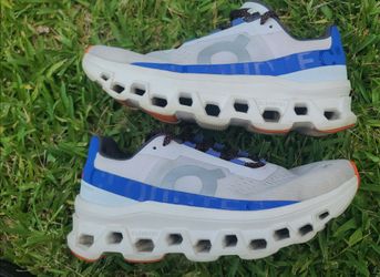 ON womens shoes size 8.5