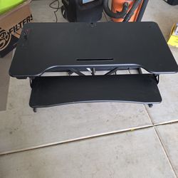 Rocelco 46" standing desk riser