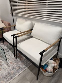 Set of 2 accent chairs - BRAND NEW