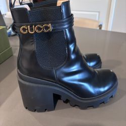 Black designer gucci Boots