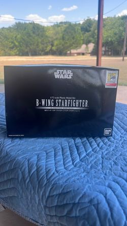 Bandai Model Kit B-Wing Starfighter
