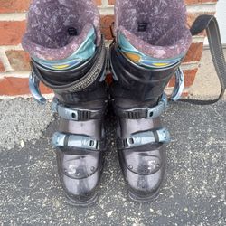 Salomon Ski Boots Size 13 