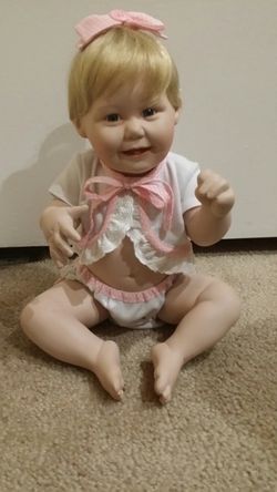 Vintage 1993 Ashton Drake "Cute As A Button" Baby Porcelain Doll (Limited Edition)