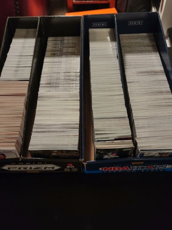 2020 Baseball Cards Like 2,500 Cards Great Shape.