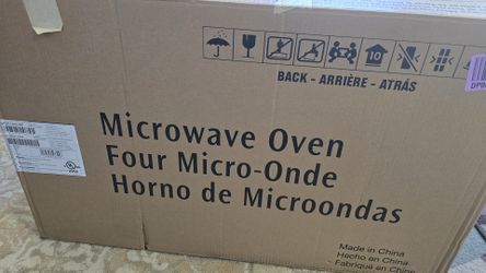 fridgidare microwave oven - NEED GONE