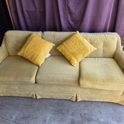 Couch With Pull Out Full Size Bed (contact info removed) 