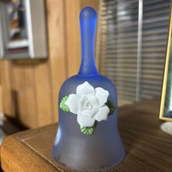 Vintage 1983  George Good Corporation  City of Industry Cobalt Blue Frosted glass 5” bell