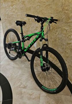 2016 Scott spark M size  bike fox shocks