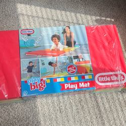 Little tikes play mat.