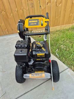 Pressuwasher Dewalt 4400psi.4gpm Brand New Nuevo Listo Para Trabajar