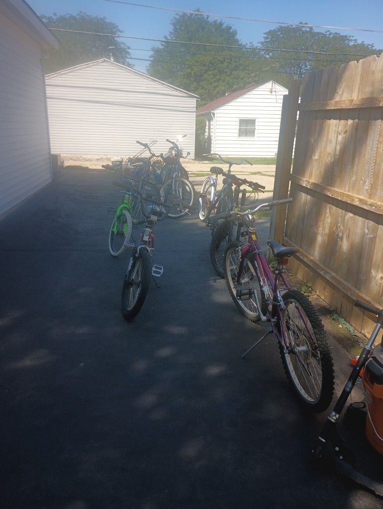 Garage Sale Today! Thurs, & Fri. Aug 14th & 15th