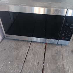 LG Smart Inverter Microwave Works Perfectly Fine Too Big For My Kitchen 