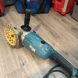Makita 7” Grinder