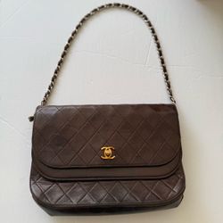 Chanel matelasse chain bag purse