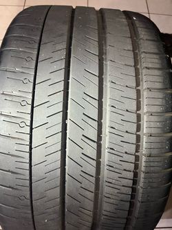 305/30/20.  One used Michelin run flat tire please re-description