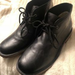 UGG LEATHER SHOES SIZE 10 MENS BLACK COLOR UGG MENS