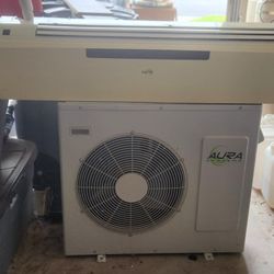 AURA MINI SPLIT AC