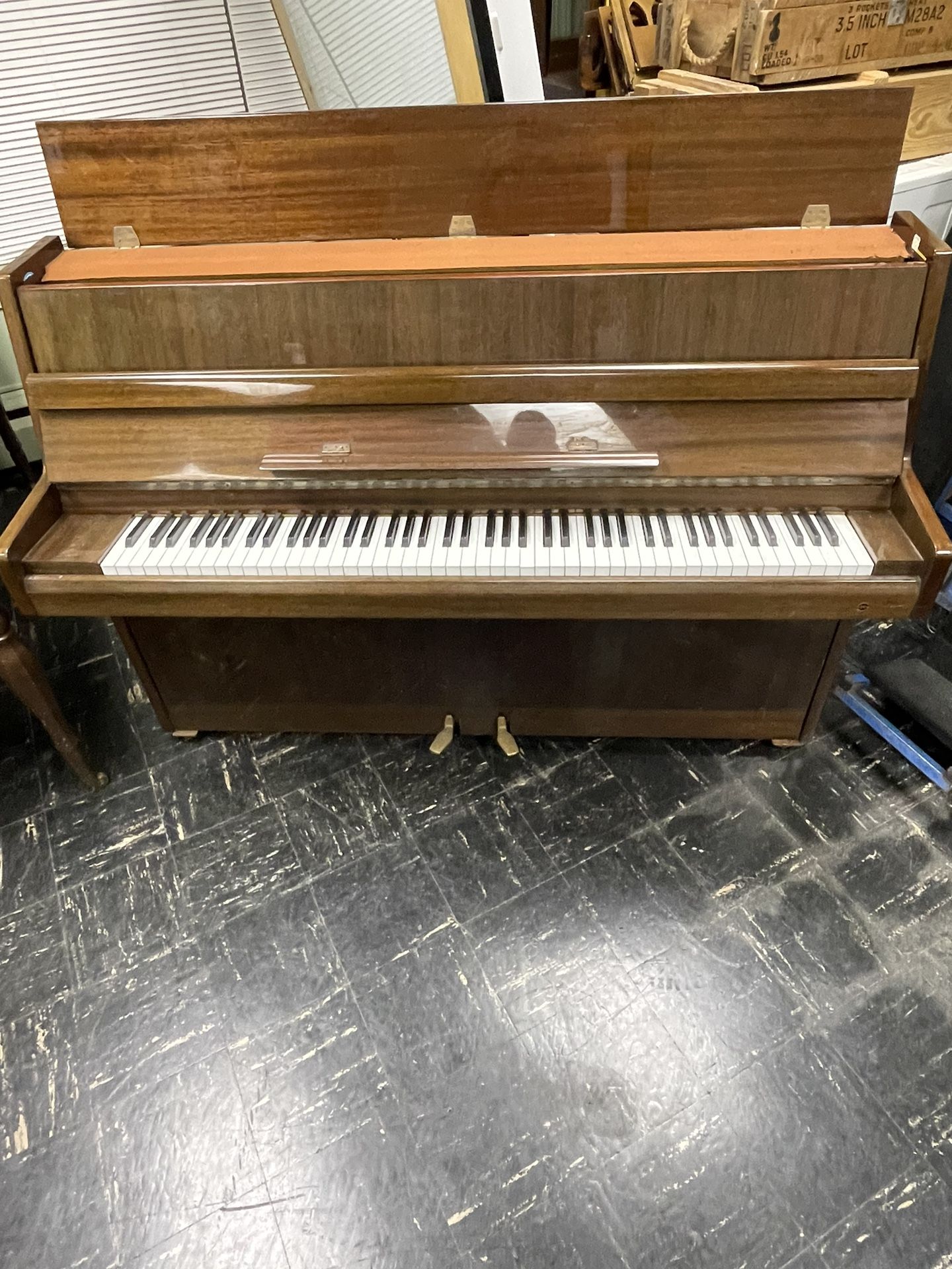 Samick Upright Piano
