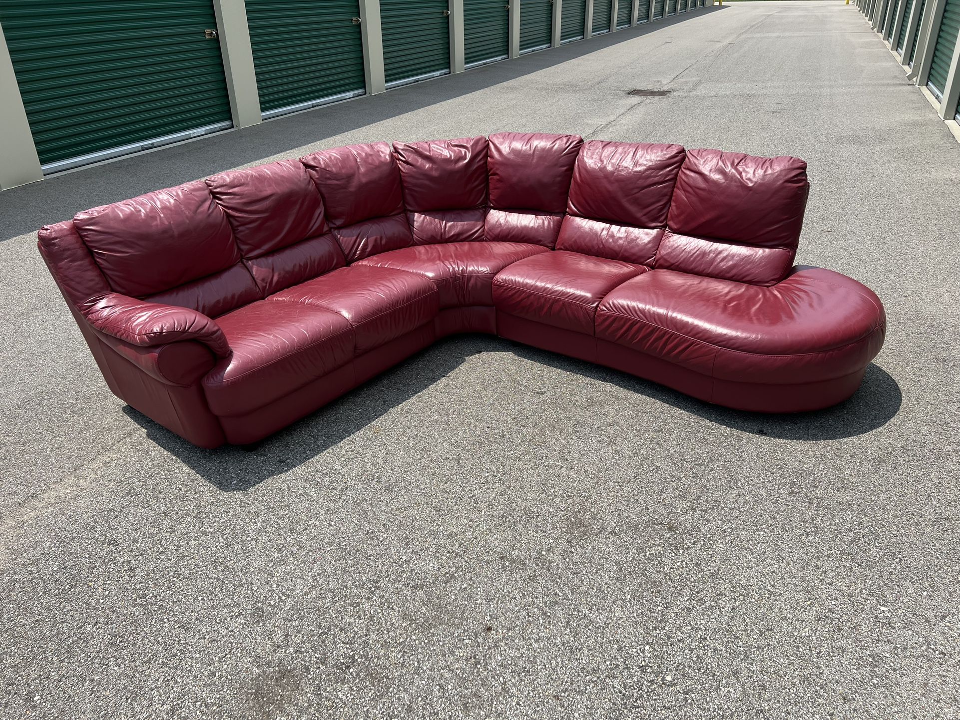Natuzzi Vintage Red Leather 3 Piece Sectional Couch (Free Delivery)