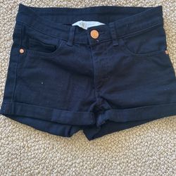 Girl’s Denim Shorts By H&M Size US8-9y