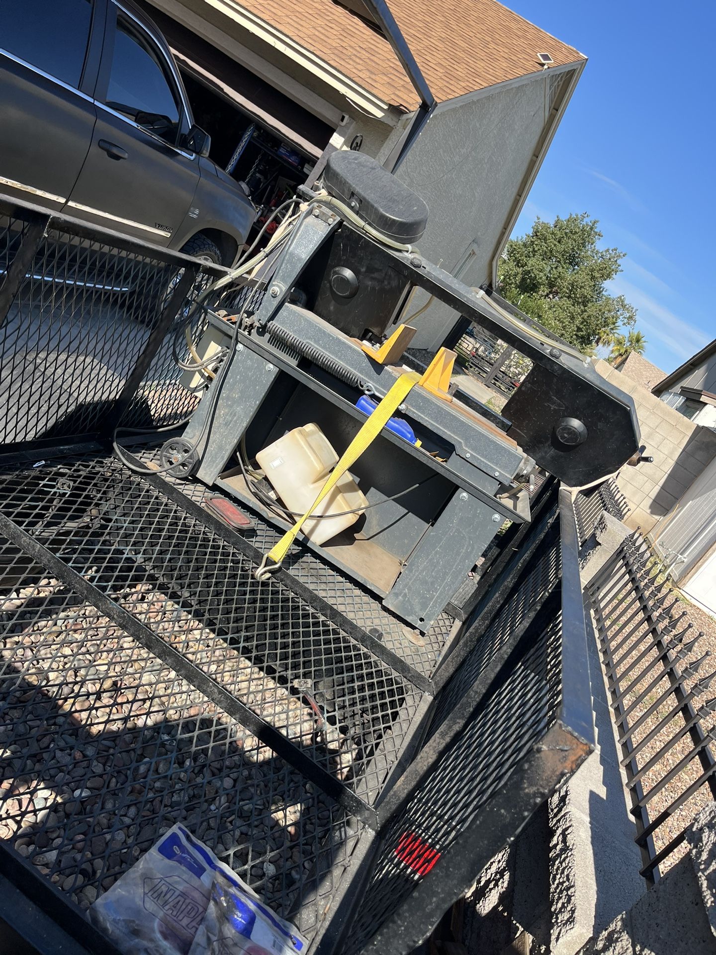 Small trailer with salt cutter