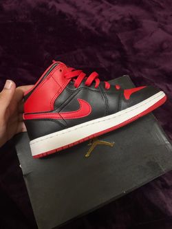 Jordan 1 mid