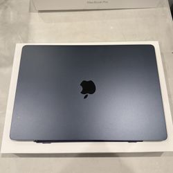 Apple MacBook Air 15” M3, 24GB RAM, 1TB