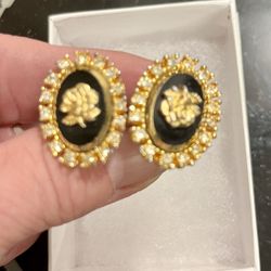 Celebrity NY Rose Cameo Cuff Links 