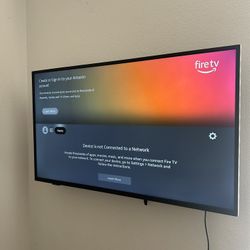 43” Insignia Fire Tv w/ Wall Mount