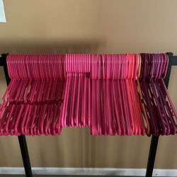 100 Hangers 