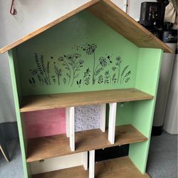 Wood Dollhouse 