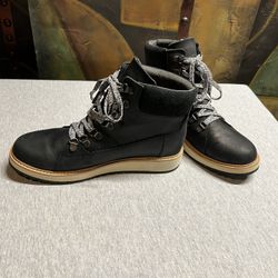 TOMS Ankle boots Size 8 Women's Mesa waterproof lace-up ankle boots in black leather/nubuck with grey laces. 