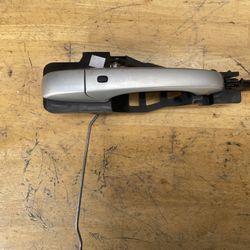 2014,2015,2016,2017,2018,2019,2020,2021 Jeep Grand Cherokee Front Right Exterior Door Handle 