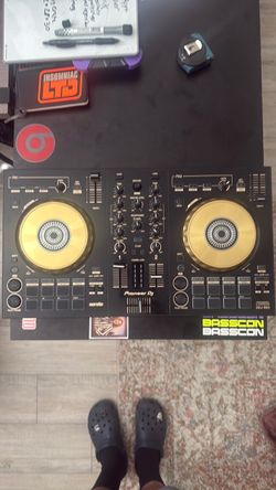 Pioneer DDJ-SB3 Controller