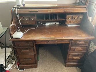 Roll top desk
