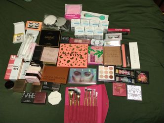 Brand New make up Lot
