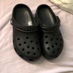 Black Crocs 