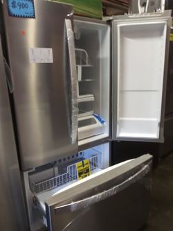 NEW scratch and dent whirlpool French doors fridge