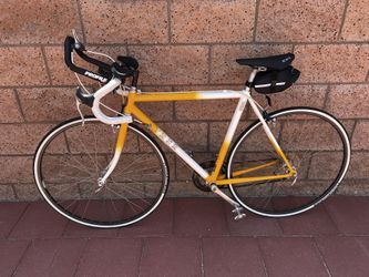 Trek 1000 road bike yellow hotsell