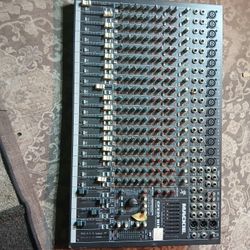 MACKIE MIXER /CFX20