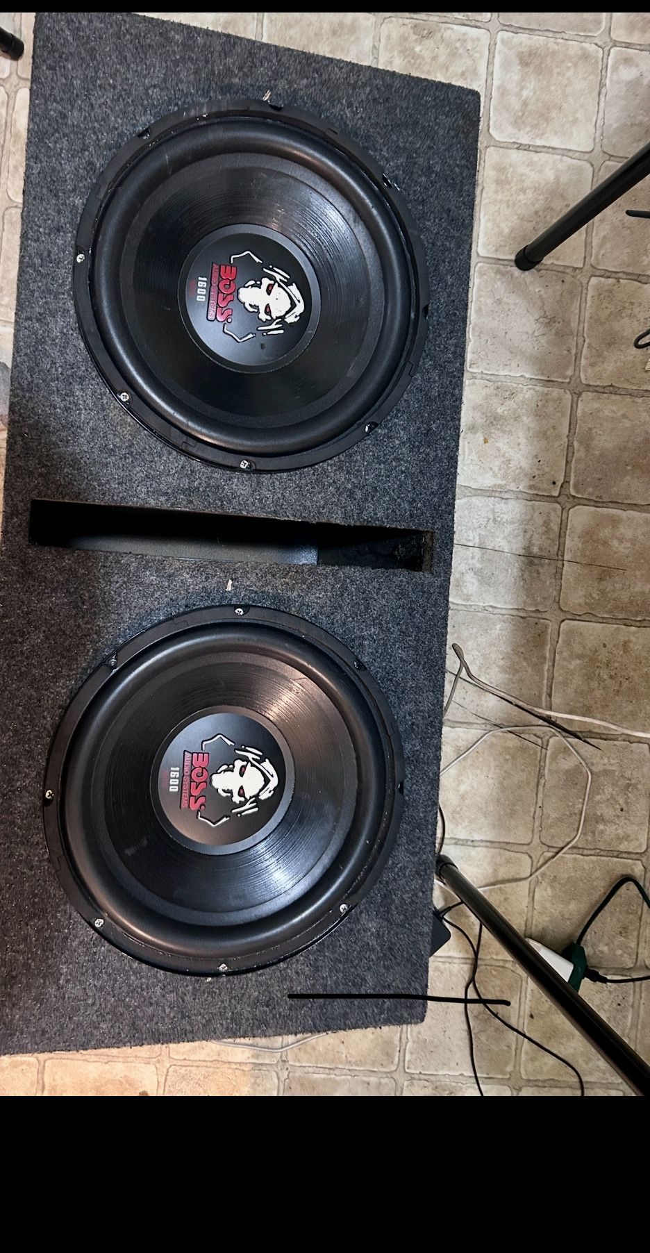 Razor 1500 Watt Amp Two 12s 1600 Watts 
