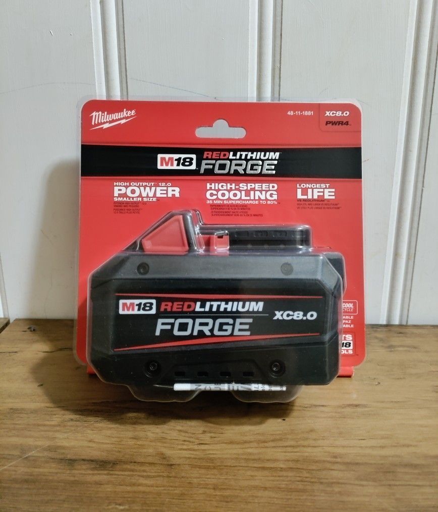 M18 Milwaukee Lithium-Ion REDLITHIUM FORGE XC 8.0 Ah Battery Pack