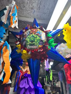 Avengers bola star pinata