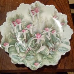 Beautiful Rosenthal Bavaria charger.