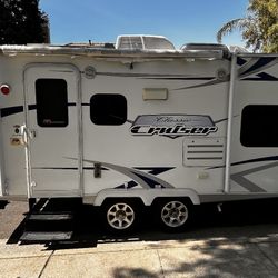 2010 Classic  Cruiser Traveling Trailer