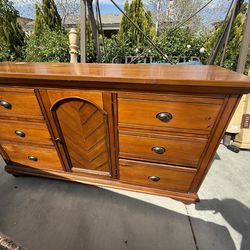Dresser With Mirror And Chest