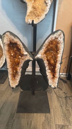 Citrine wings