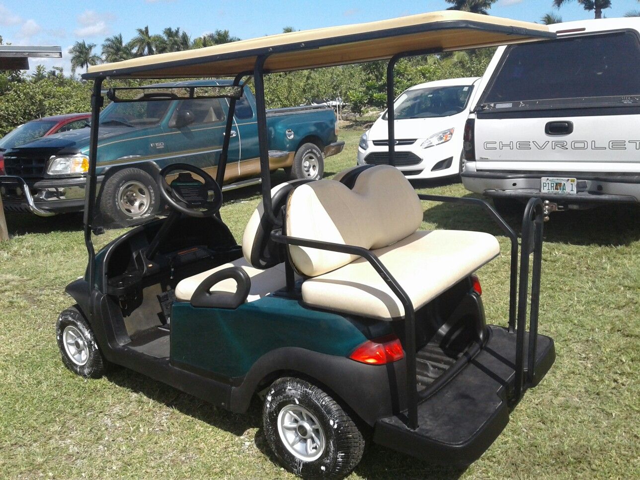 Club car precedent 2008 has one year old batteries lights charger included