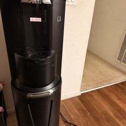 Water Dispenser 