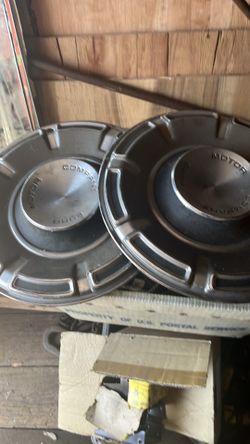 FOUR FORD MAVERICK/ MUSTANG  WHEEL COVERS